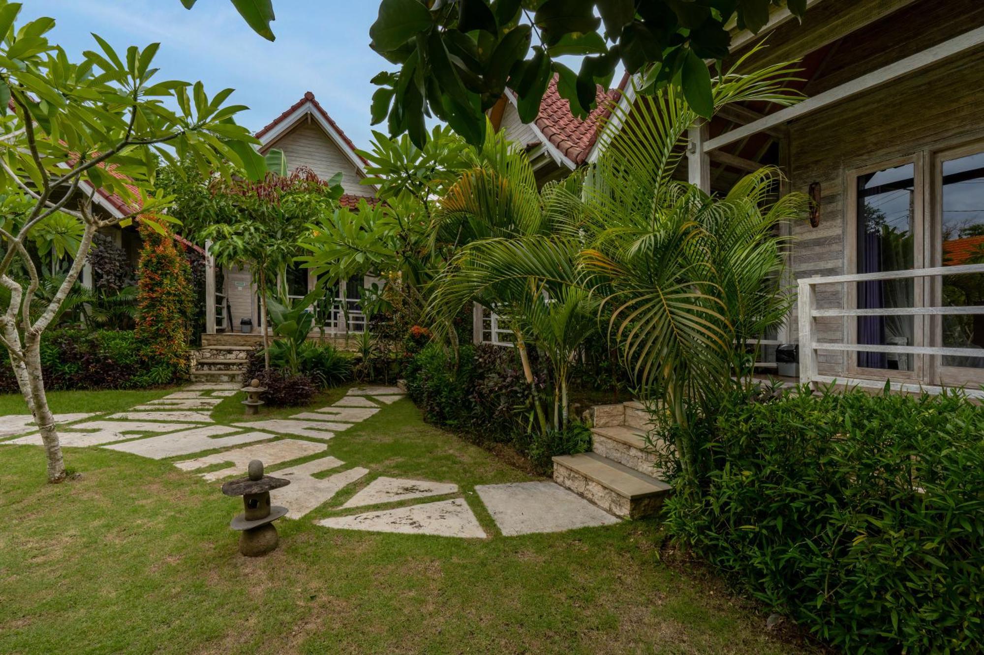 Le Biu Garden View Hotel นูซาเลมโบงัน ภายนอก รูปภาพ